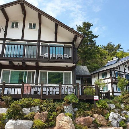 Tongyeong Yehyang Pension ภายนอก รูปภาพ