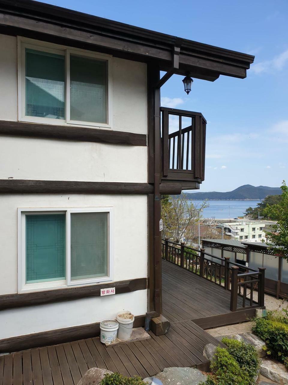 Tongyeong Yehyang Pension ภายนอก รูปภาพ